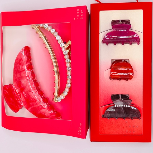 🚨3 for $16🚨 A New Day - Bundle of  Claw Clips in Pinks and Reds. - Picture 1 of 8